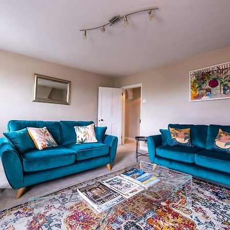 Beautiful & Spacious Retreat In Винчестер Экстерьер фото